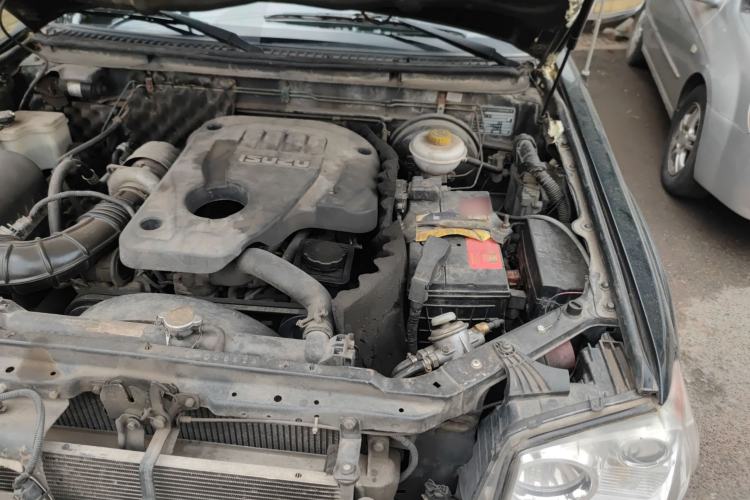 Used Zxauto Grandtiger 2013 2.8T Diesel Two-Wheel Drive Common Rail Engine Bay Left