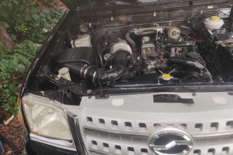 Used Zxauto Grandtiger 2013 2.8T Diesel Two-Wheel Drive Common Rail Engine Bay Right