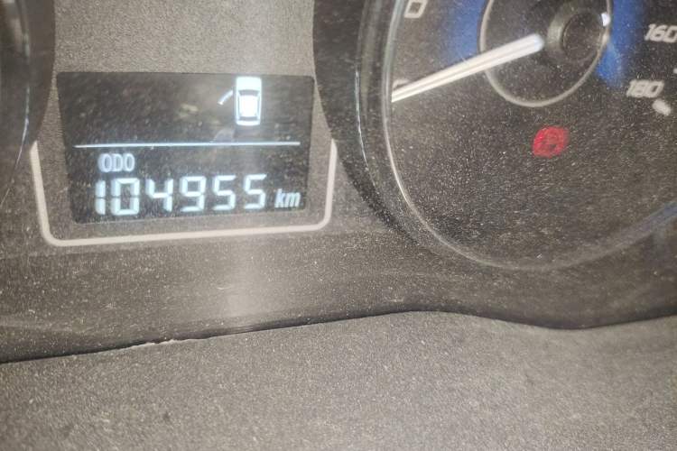 Used Zxauto Grandtiger 2013 2.8T Diesel Two-Wheel Drive Common Rail Odometer Close Up