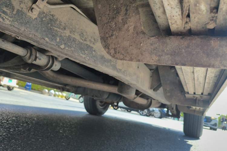 Used Zxauto Grandtiger 2013 2.8T Diesel Two-Wheel Drive Common Rail Chassis Front Left
