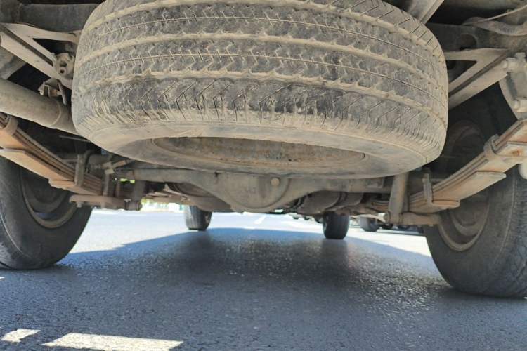 Used Zxauto Grandtiger 2013 2.8T Diesel Two-Wheel Drive Common Rail Chassis Rear