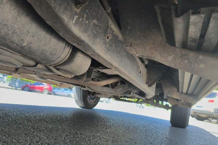 Used Zxauto Grandtiger 2013 2.8T Diesel Two-Wheel Drive Common Rail Chassis Rear Right