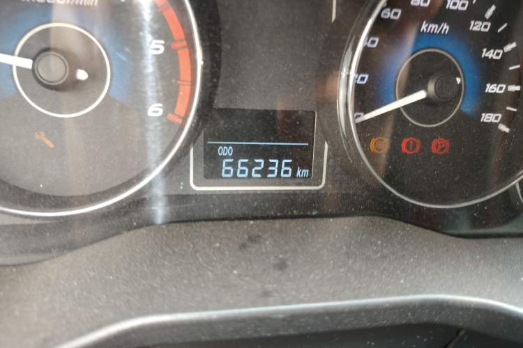Used Zxauto Grandtiger 2014 2.8T Two-Wheel Drive Diesel Luxury Version Odometer Close Up