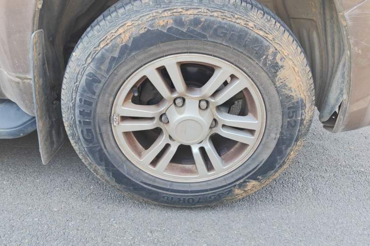 Used Zxauto Grandtiger 2014 2.8T Two-Wheel Drive Diesel Luxury Version Right Front Wheel Hub