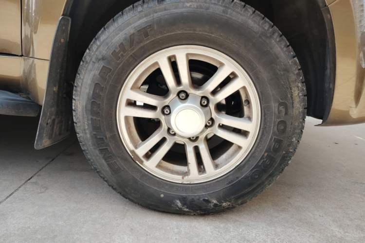 Used Zxauto Grandtiger 2014 2.8T Two-Wheel Drive Diesel Luxury Version Right Front Wheel Hub