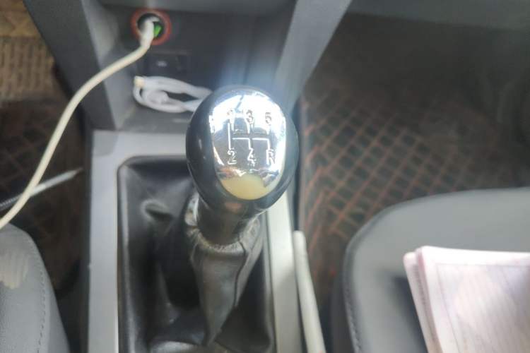 Used Zxauto Grandtiger 2014 2.8T Two-Wheel-Drive Diesel Elite Version Gear Lever