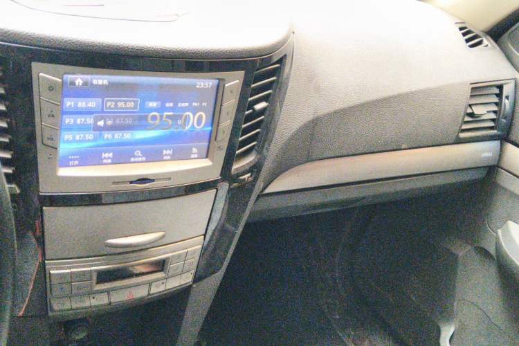 Used Zxauto Grandtiger 2014 2.8T Two-Wheel Drive Diesel Luxury Version Audio And AC Panel
