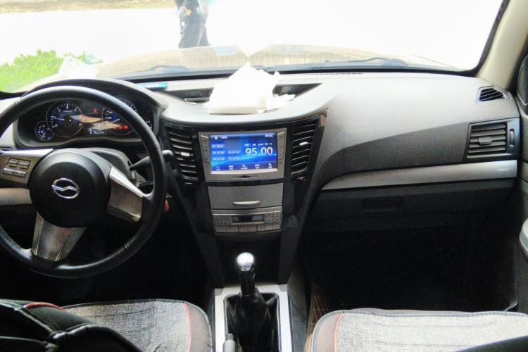 Used Zxauto Grandtiger 2014 2.8T Two-Wheel Drive Diesel Luxury Version Center Console