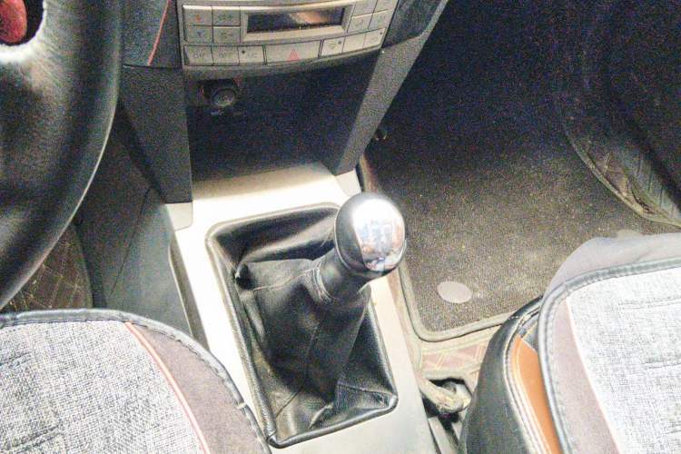 Used Zxauto Grandtiger 2014 2.8T Two-Wheel Drive Diesel Luxury Version Gear Lever