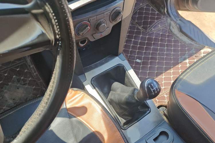 Used Zxauto Grandtiger 2015 2.8T Diesel Two-Wheel Drive Value-Added Big Double Gear Lever