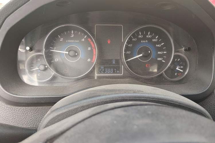 Used Zxauto Grandtiger 2016 Isuzu 2.8T Diesel Two-Wheel-Drive Elite Model Odometer Close Up
