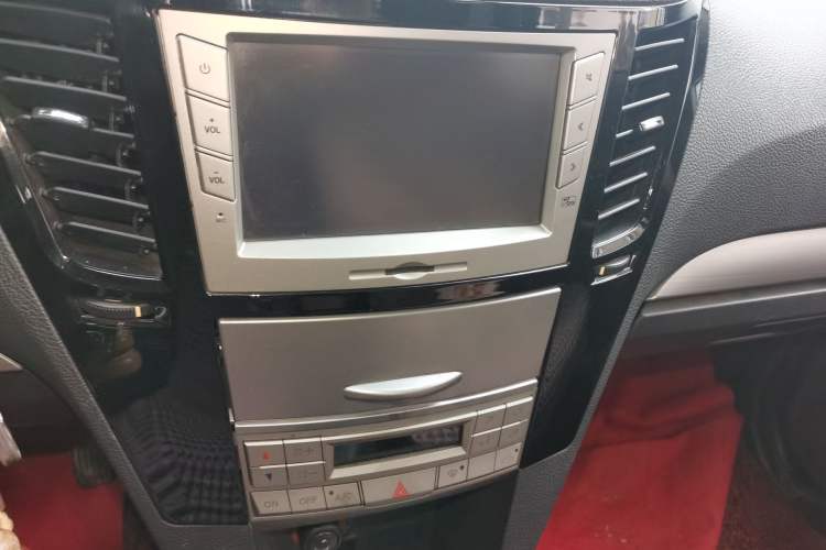 Used Zxauto Grandtiger 2018 2.5T Diesel China V-Standard 4x4 Elite Version Mid-Size XD25T5 Audio And AC Panel
