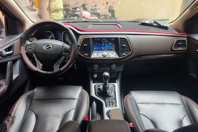 Used Zxauto Grandtiger 2018 2.5T Off-Road Version Diesel China V Two-Wheel Drive Luxury Grade Medium Double Cabin SD4V25R-100 Center Console