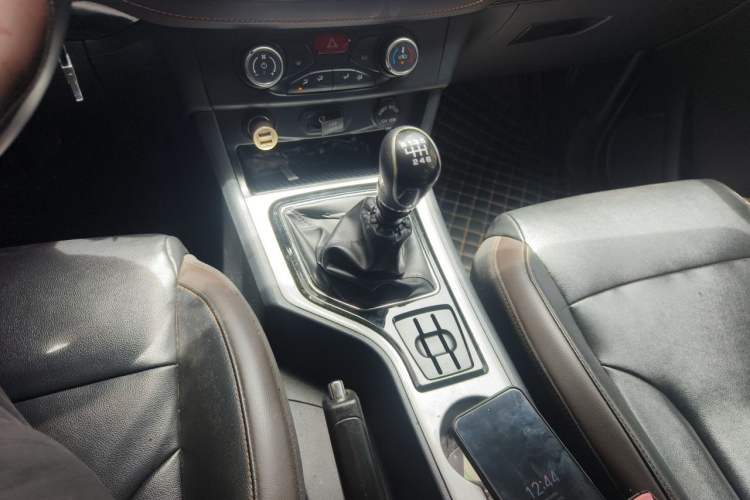 Used Zxauto Grandtiger 2018 2.5T Off-Road Version Diesel China V Two-Wheel Drive Luxury Grade Medium Double Cabin SD4V25R-100 Gear Lever