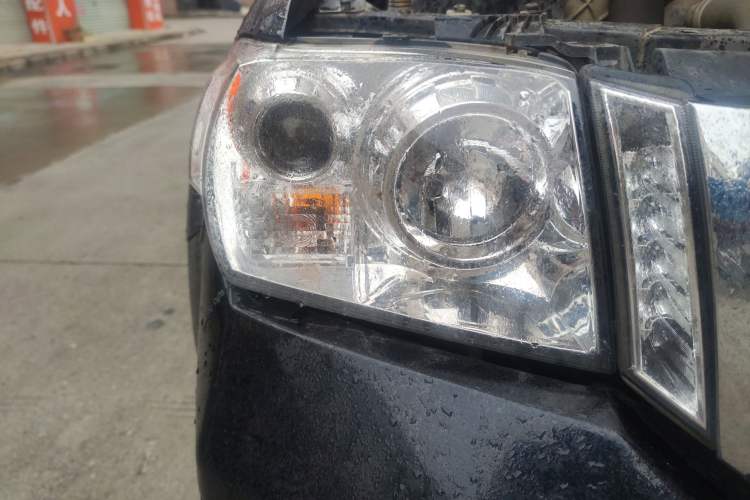 Used Zxauto Grandtiger 2018 2.5T Off-Road Diesel National V Four-Wheel Drive Standard Version Big Double Cab SD4V25R-100 Right Front Headlight