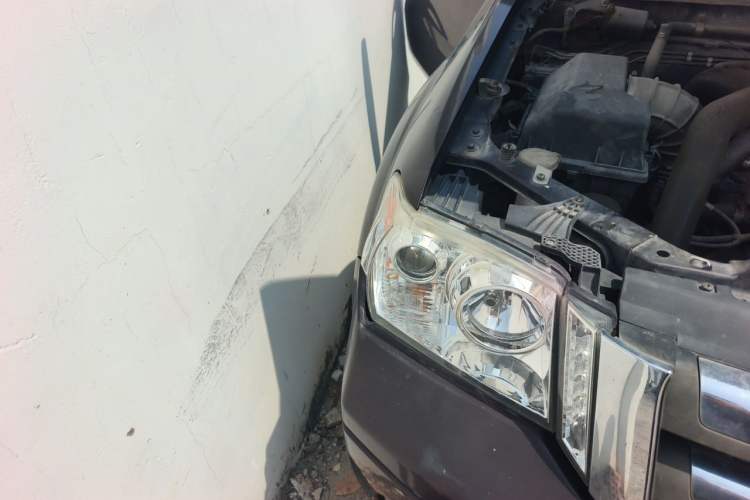 Used Zxauto Grandtiger 2018 2.5T Off-Road Diesel National V Two-Wheel Drive Standard Version Big Double Cab SD4V25R-100 Right Front Headlight