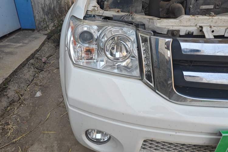 Used Zxauto Grandtiger 2018 2.5T Off-Road Diesel National V Four-Wheel Drive Standard Version Big Double Cab SD4V25R-100 Right Front Headlight