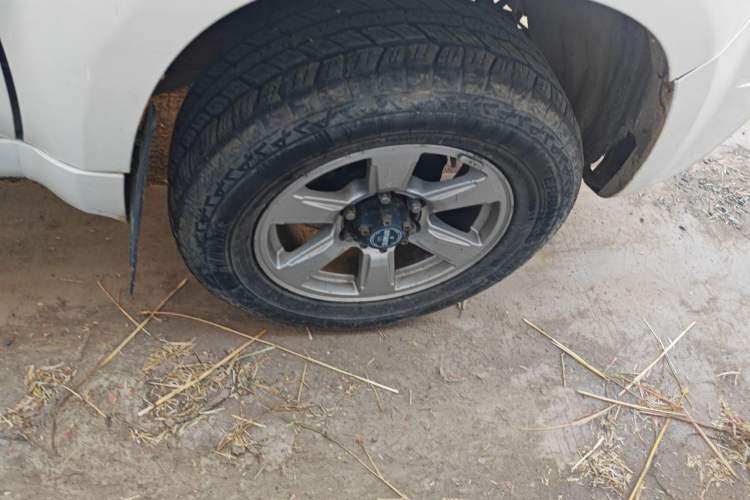 Used Zxauto Grandtiger 2018 2.5T Off-Road Diesel National V Four-Wheel Drive Standard Version Big Double Cab SD4V25R-100 Right Front Wheel Hub