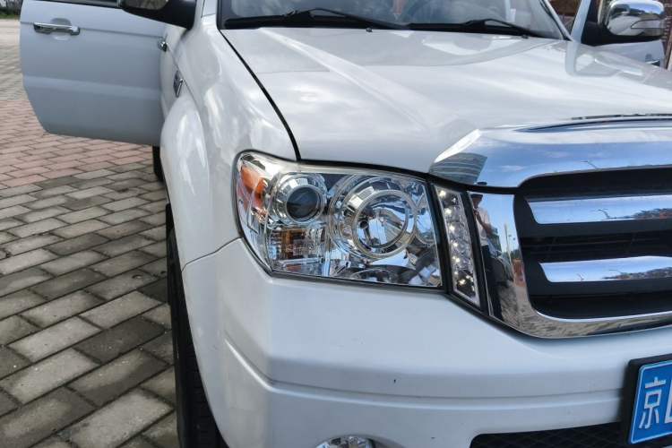 Used Zxauto Grandtiger 2019 1.5T Off-Road Version Gasoline China VI Standard Two-Wheel Drive with Dual Wheels Right Front Headlight