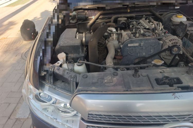 Used Zxauto Grandtiger 2021 2.5T Rural Version Diesel Euro VI Four-Wheel Drive Big Double-Cab Engine Bay Right