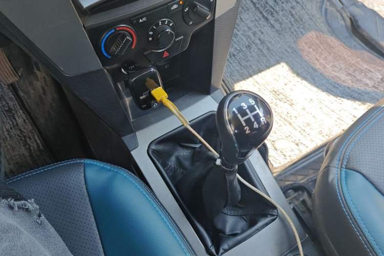 Used Zxauto Grandtiger 2022 2.8T Restyled Diesel Two-Wheel-Drive Ultra-Luxury Version with Large Double Cab – JE493ZLQ6E Gear Lever
