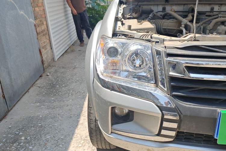 Used Zxauto Grandtiger 2022 2.8T Restyled Diesel Two-Wheel-Drive Ultra-Luxury Version with Large Double Cab – JE493ZLQ6E Right Front Headlight