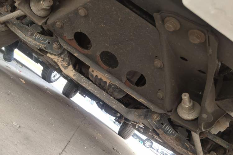 Used Zxauto Grandtiger G3 2010 2.8T Two-Wheel-Drive Diesel Base Version Chassis Front
