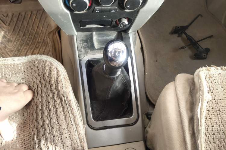 Used Zxauto Grandtiger G3 2010 2.8T Two-Wheel-Drive Diesel Base Version Gear Lever