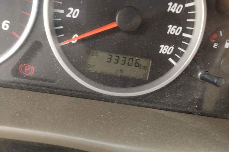 Used Zxauto Grandtiger G3 2010 2.8T Two-Wheel-Drive Diesel Base Version Odometer Close Up