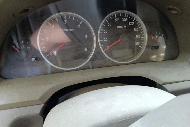 Used Zxauto Grandtiger G3 2010 2.8T Two-Wheel-Drive Diesel Base Version Odometer Close Up