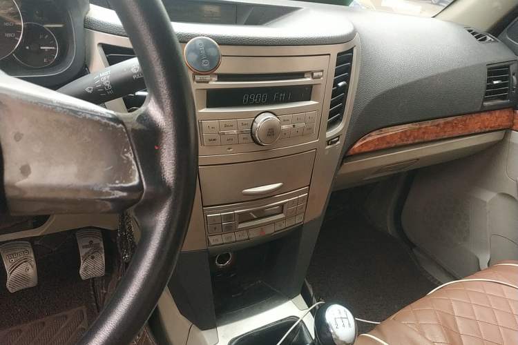 Used Zxauto Grandtiger G3 2013 2.8T Two-Wheel Drive Diesel Elite Version – Mid-Size Audio And AC Panel