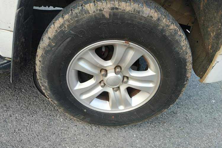 Used Zxauto Grandtiger G3 2013 2.2L Two-Wheel Drive Gasoline Elite Version Mid-Range Axle Right Front Wheel Hub