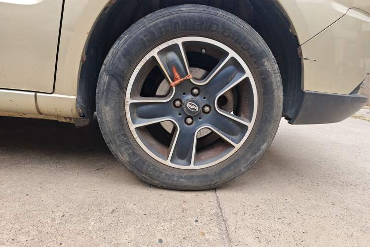 Used Zxauto GX3 2015 1.5L Comfort Edition Right Front Wheel Hub