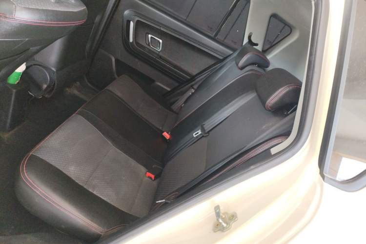 Used Zxauto GX3 2015 1.5L Elite Edition Interior 4