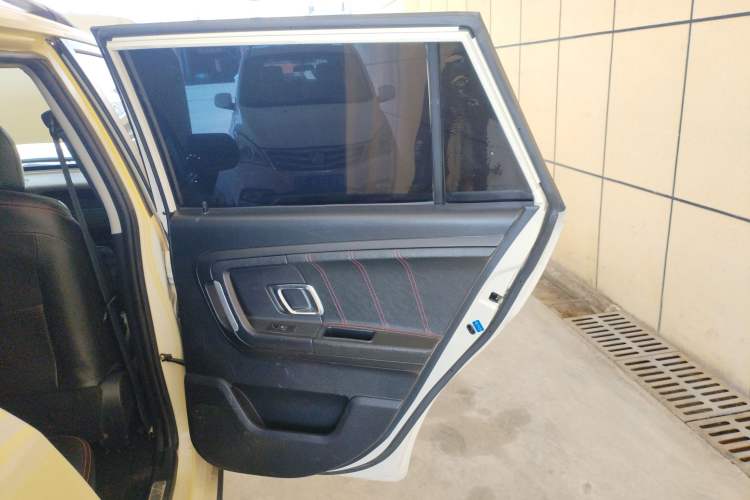 Used Zxauto GX3 2015 1.5L Elite Edition Interior 6