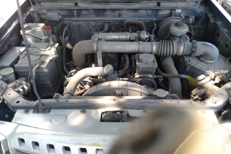 Used Zxauto Little Tiger 2015 2.4T Standard Edition Mid-Size Double Cab 4D25 Engine Bay