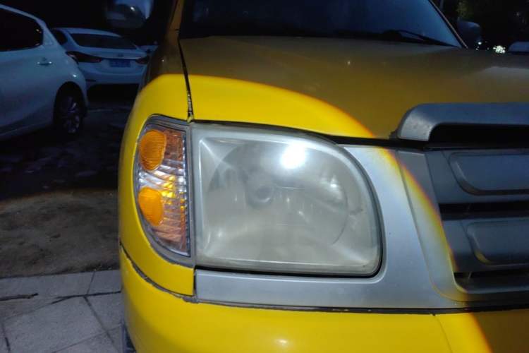 Used Zxauto Little Tiger 2015 2.4T Standard Edition Big Double Cab 4D25 Right Front Headlight