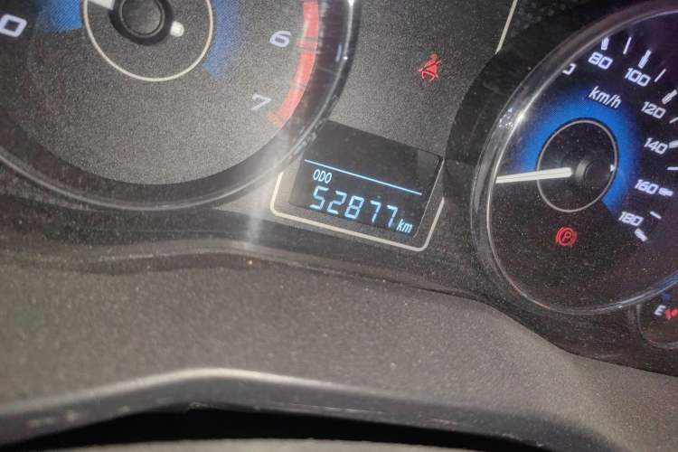 Used Zxauto Little Tiger 2016 2.2L Classic Edition Gasoline Double-Cab V22 Odometer Close Up