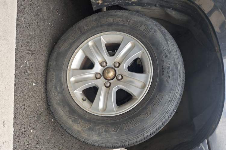 Used Zxauto Little Tiger 2016 2.2L Classic Edition Gasoline Double-Cab V22 Right Front Wheel Hub