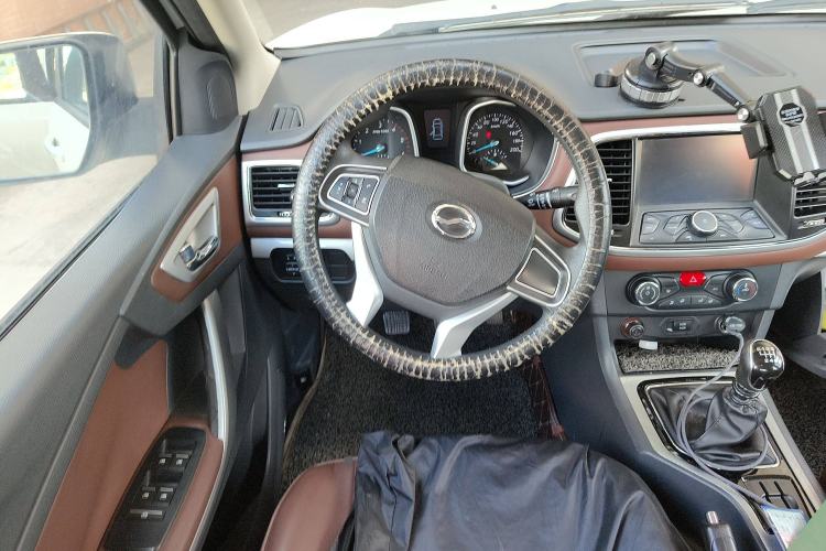 Used Zxauto Terralord 2018 2.5T Diesel Business Edition Two-Wheel Drive Comfort Configuration Standard Double Cabin SD4V25R-100 Steering Wheel