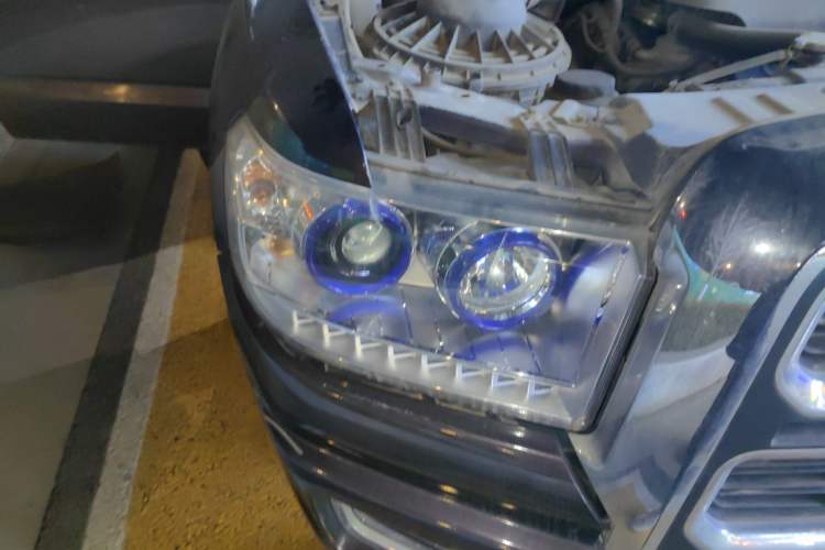 Used Zxauto Terralord 2016 2.5T Two-Wheel Drive Luxury Version JE4D25E Right Front Headlight