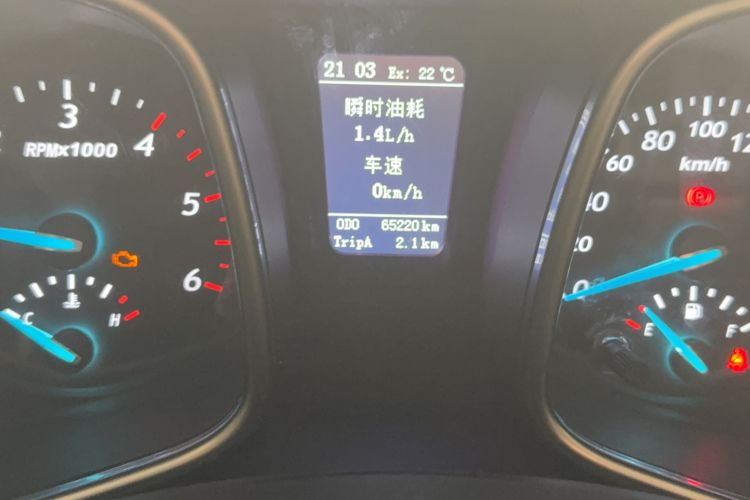 Used Zxauto Terralord 2018 2.5T Two-Wheel Drive Luxury Version Big Double Odometer Close Up