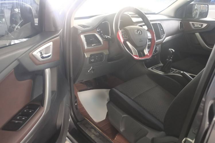 Used Zxauto Terralord 2018 2.5T Diesel Business Edition Two-Wheel Drive Comfortable Large Double Cab SD4V25R-100 Interior 2