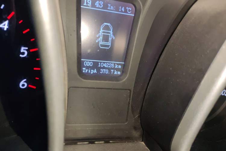 Used Zxauto Terralord 2018 2.5T Diesel Business Edition 4x4 Comfortable Large Double Cab SD4V25R-100 Odometer Close Up