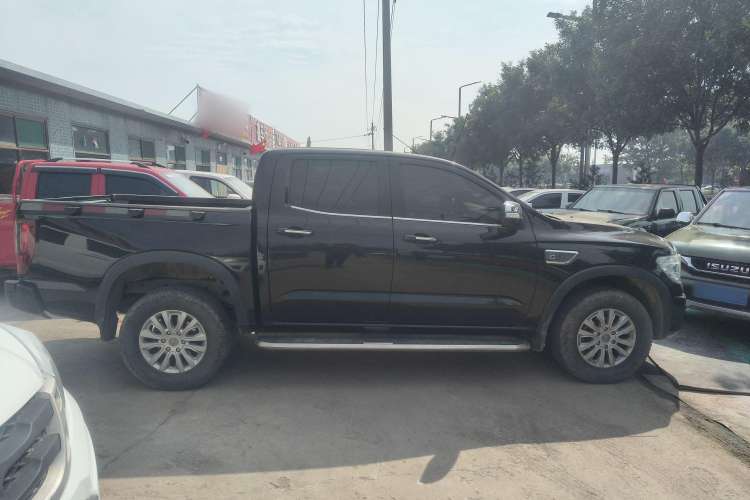 Used Zxauto Terralord 2019 2.5T Passenger Version Diesel Two-Wheel Drive Automatic Flagship Trim with Dual Wheels Exterior 2
