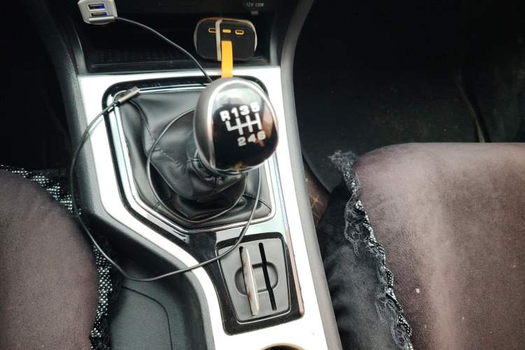 Used Zxauto Terralord 2019 2.5T Commercial Diesel 2WD Manual Standard Version Big Double Gear Lever