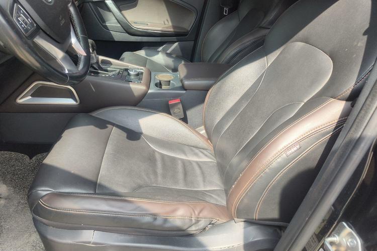 Used Zxauto Terralord 2019 2.5T Passenger Version Diesel Two-Wheel Drive Automatic Flagship Trim with Dual Wheels Left Front Seat