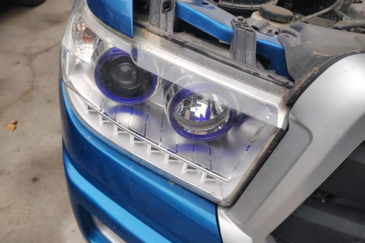 Used Zxauto Terralord  Right Front Headlight