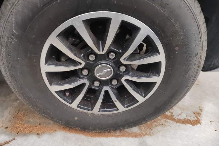Used Zxauto Terralord  Right Front Wheel Hub