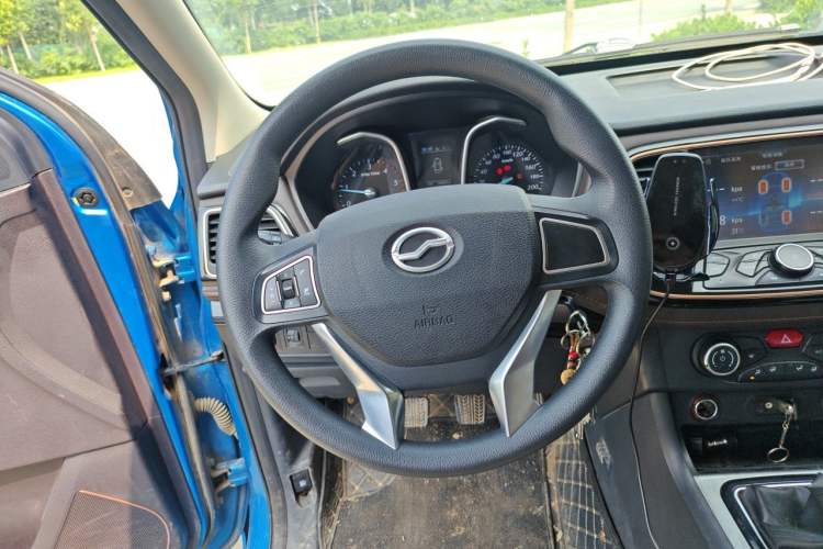 Used Zxauto Terralord 2019 2.5T Passenger Version Diesel Two-Wheel Drive Manual Standard Configuration Big Double SD4V25R-100 Steering Wheel